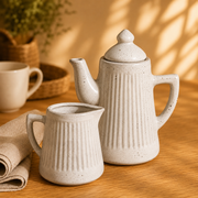 Kit Bule e Leiteira Artesanal em Cerâmica Canelada | Mesa Posta e Decoração – OKA®